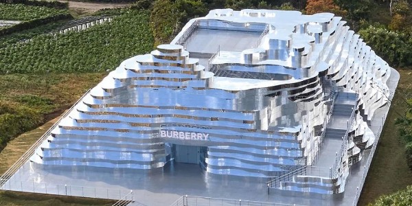 韓國濟(jì)州島創(chuàng)建地形鏡像快閃店