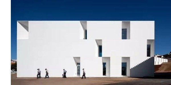 建筑如此干凈，撇你一眼無(wú)憾