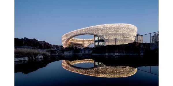 鏤空“蠶繭”：亞運(yùn)會紹興羊山攀巖中心 / 華匯工程設(shè)計(jì)集團(tuán)