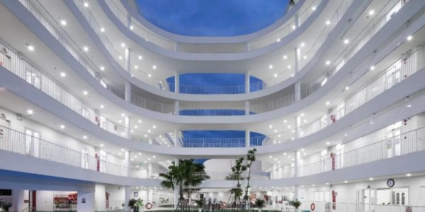 極簡現(xiàn)代學校設計—— 從幼兒園到高中